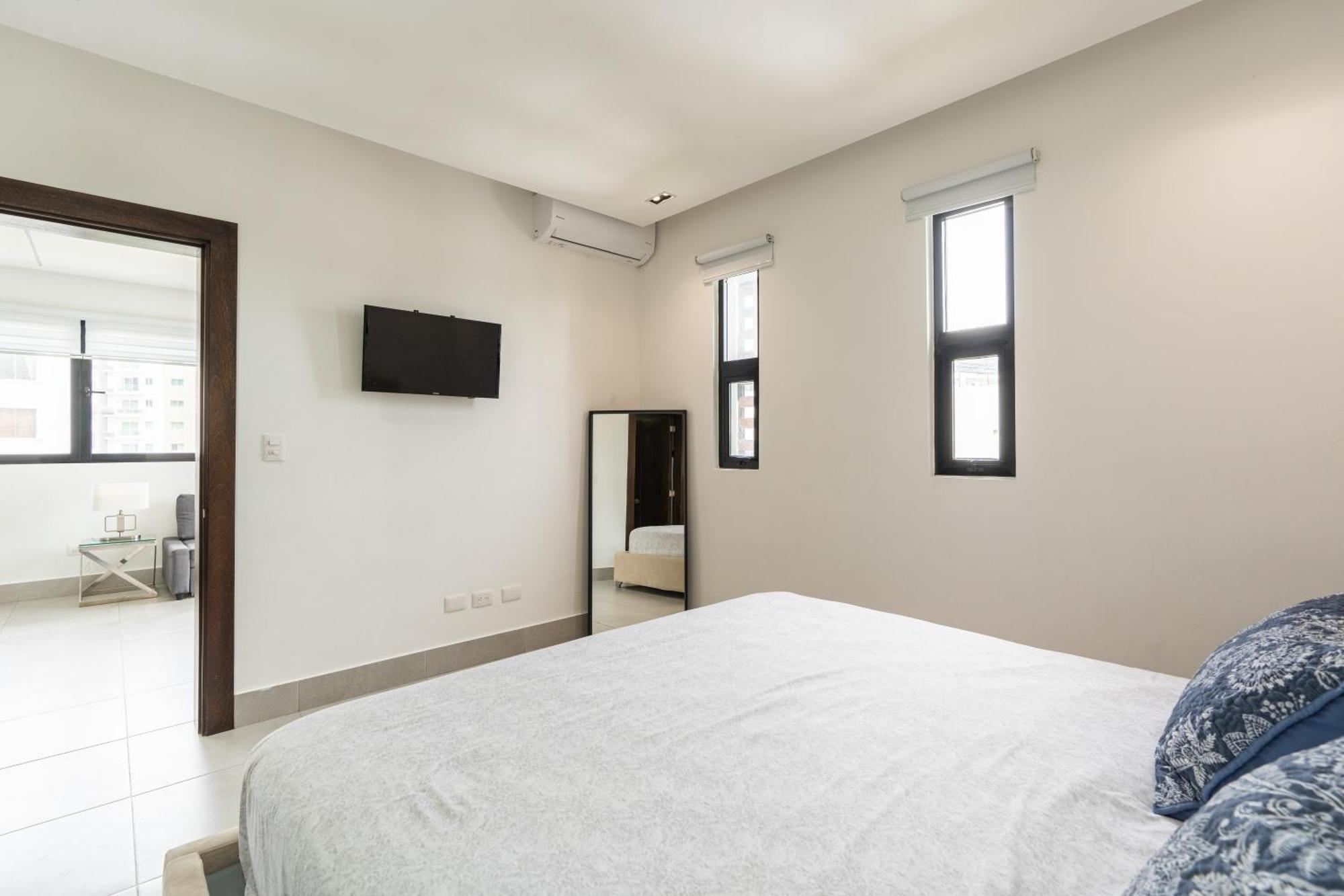 Modern Luxury Condo With Rooftop Pool & Gym Santiago De Los Caballeros Dış mekan fotoğraf